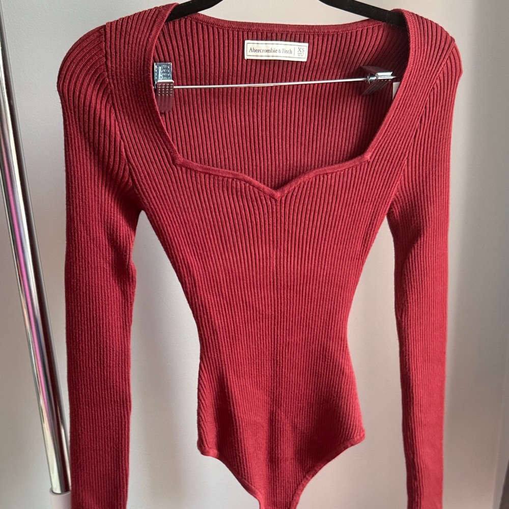 Abercrombie & Fitch Burgundy Ribbed Top